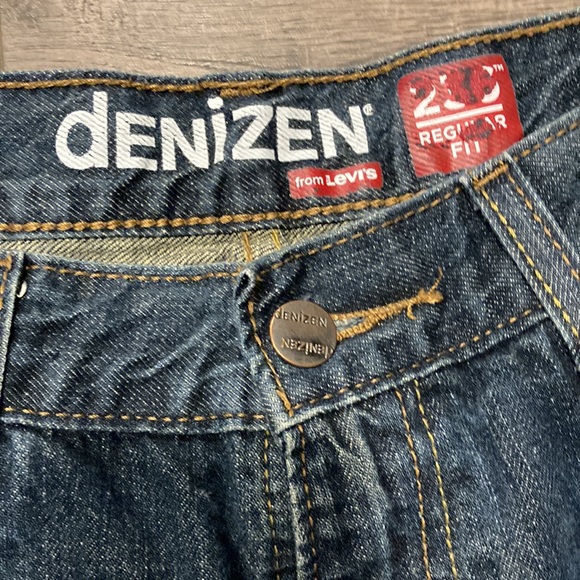 Men’s Denizen Jeans - Picture 3 of 7